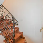 Sophia By Nicola Real Estate * Corsanico-Bargecchia