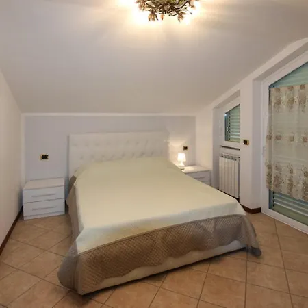 Sophia By Nicola Real Estate * Corsanico-Bargecchia